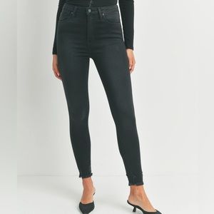 Just Black Women's Skinny Jeans - Black